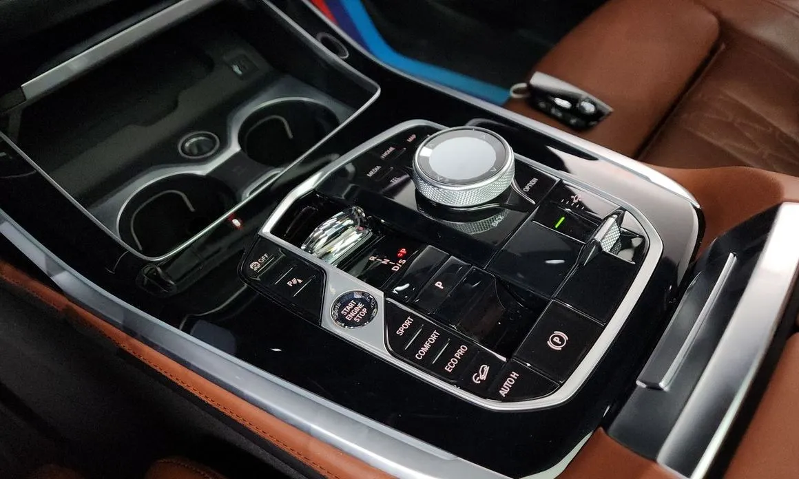 BMW X7 2024 из KR, фото 10