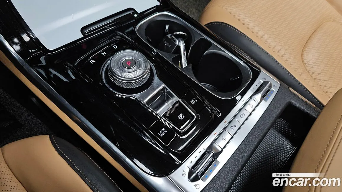 Kia Carnival — фото 10