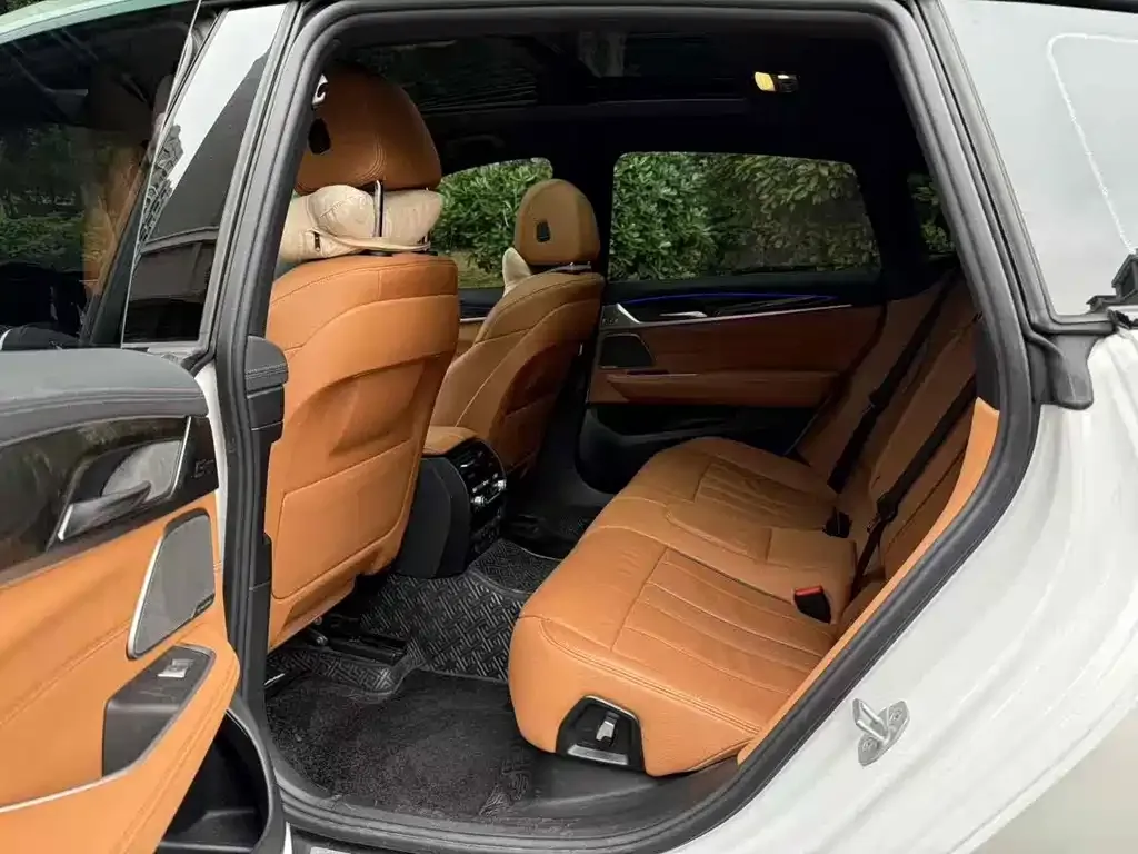 BMW 6 Series GT 2022 из CN, фото 7