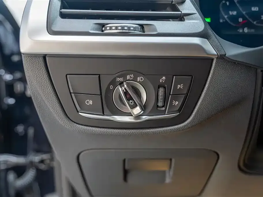 BMW X3 — фото 10