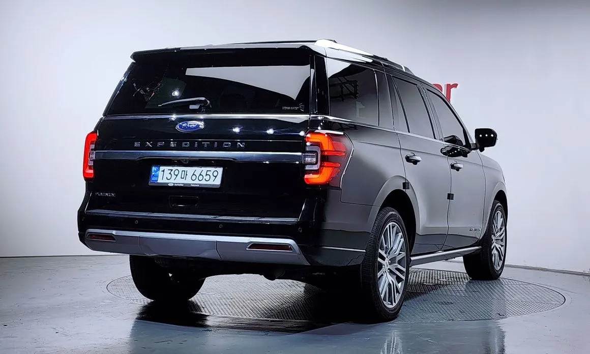 Ford Expedition 2022 из KR, фото 3