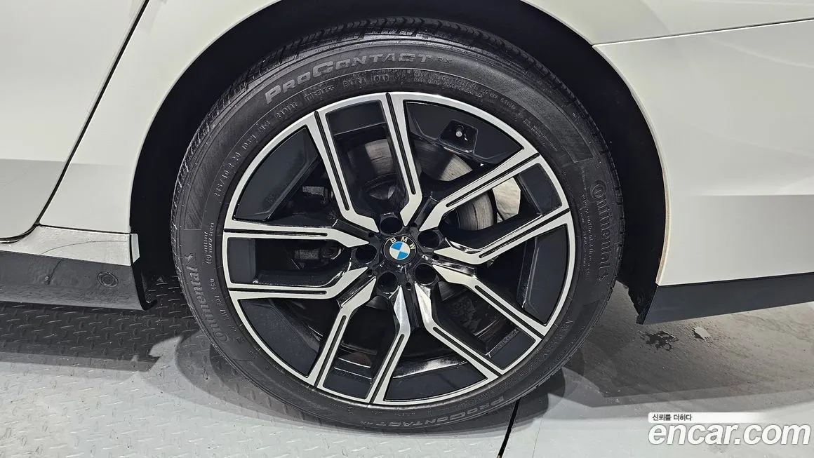 BMW 7-Series 2024 из KR, фото 9