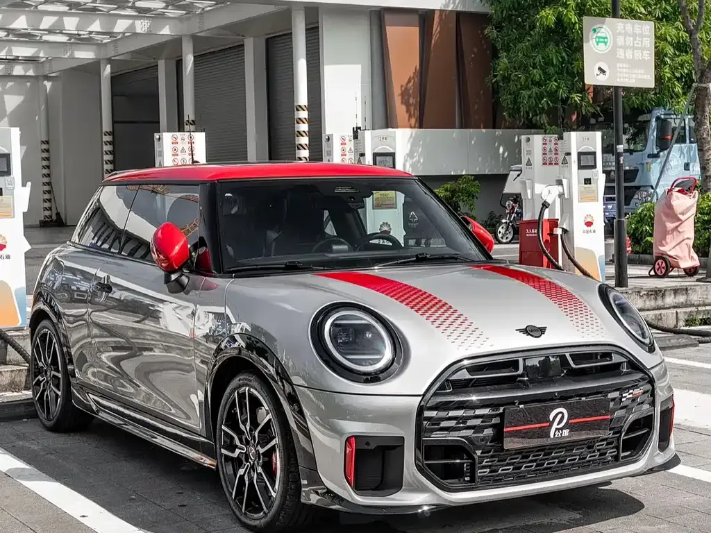 MINI JCW (John Cooper Works) — фото 8