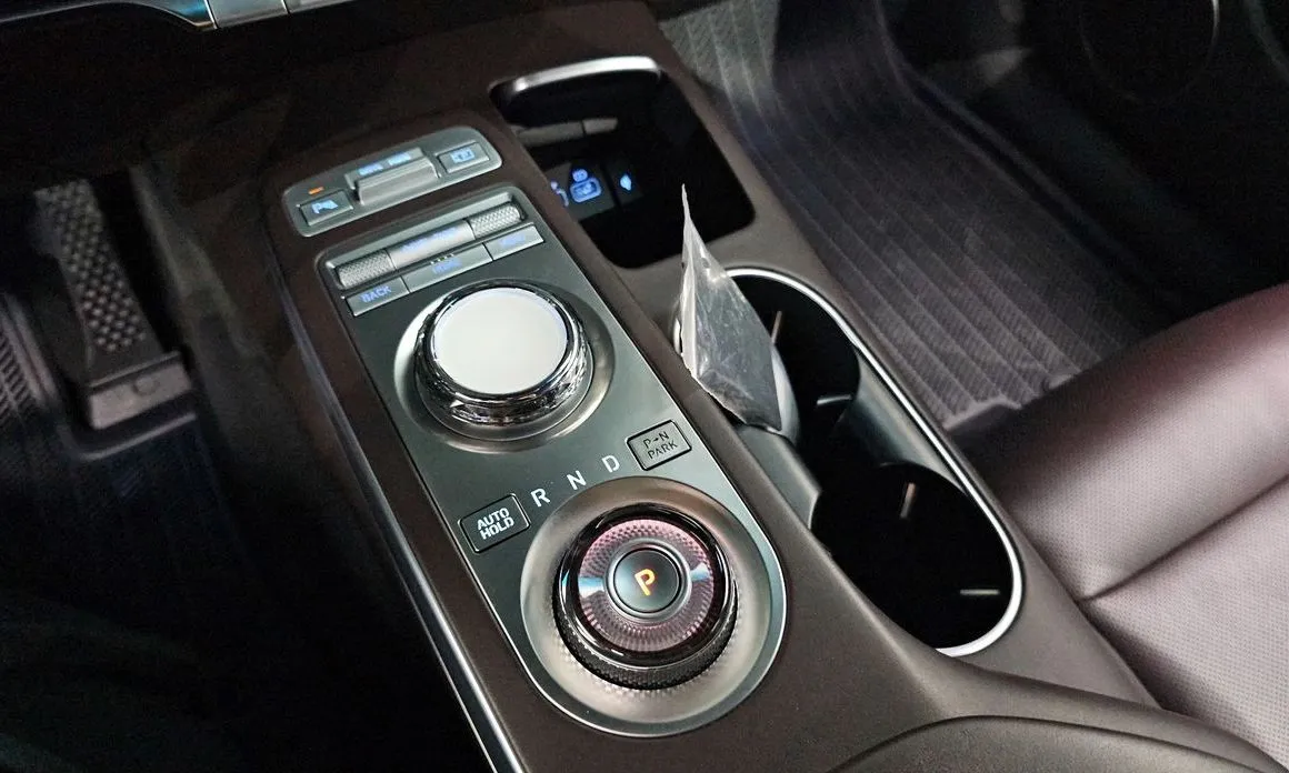 Genesis GV70 — фото 3