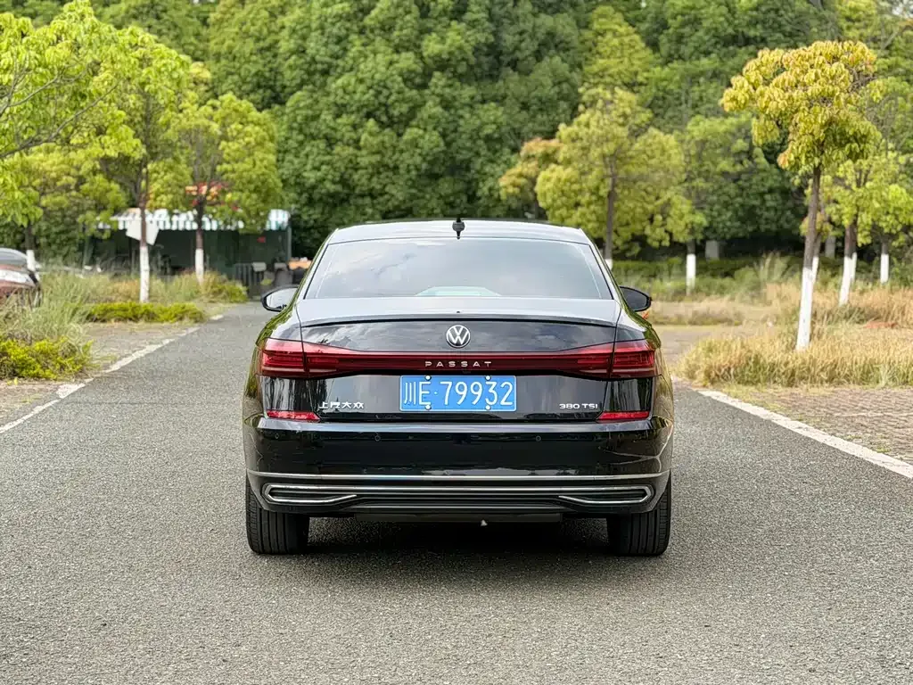 Volkswagen Passat — фото 9