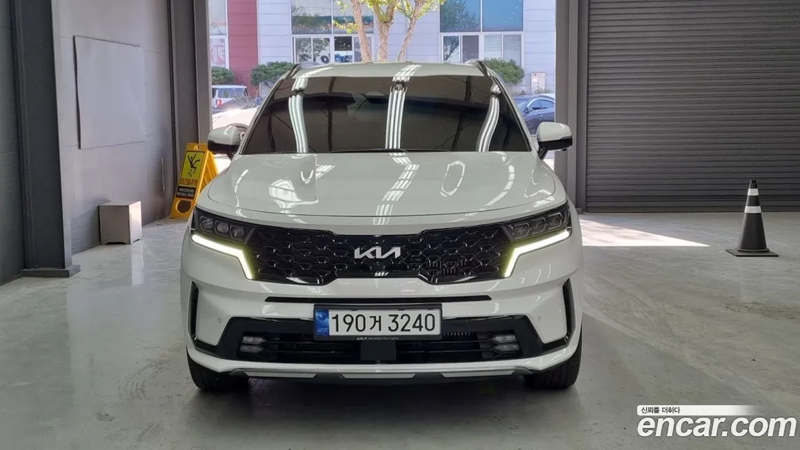 Kia Sorento — фото 10