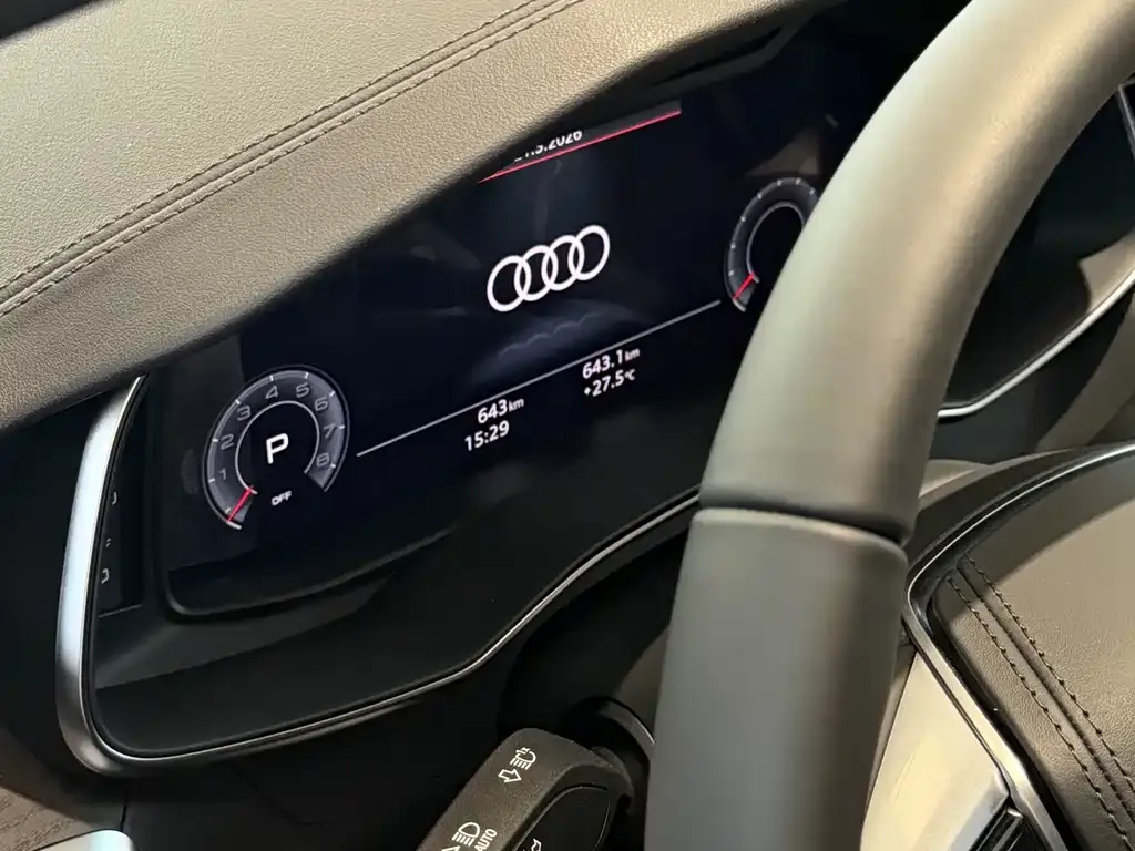 Audi A6L — фото 9
