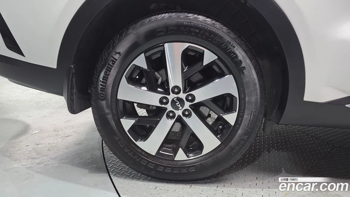 Kia Sorento — фото 8