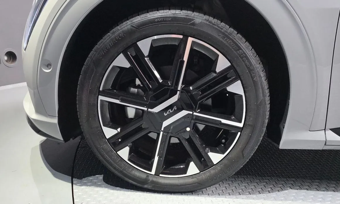 Kia EV6 — фото 6