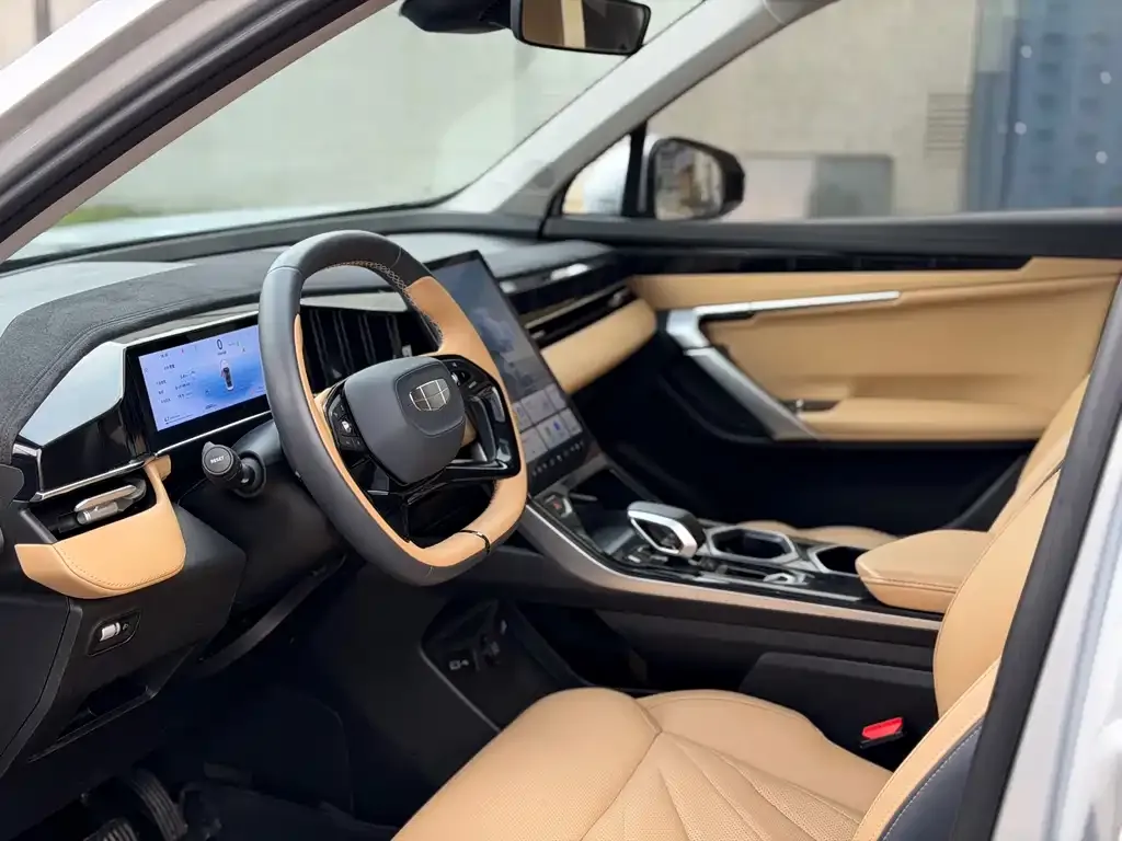 Geely Boyue L 2024 из CN, фото 2