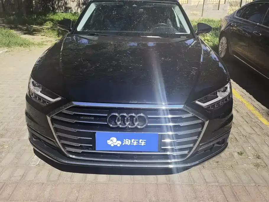 Audi A8 — фото 4