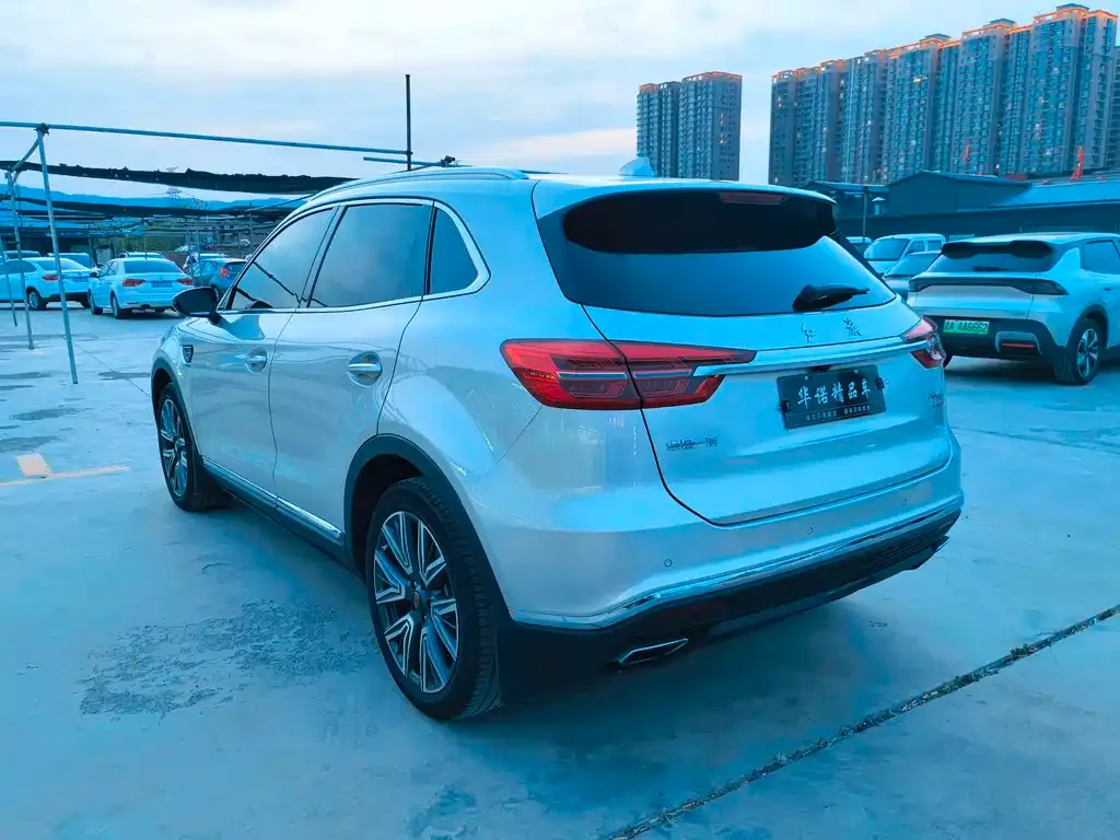 Hongqi HS5 — фото 6