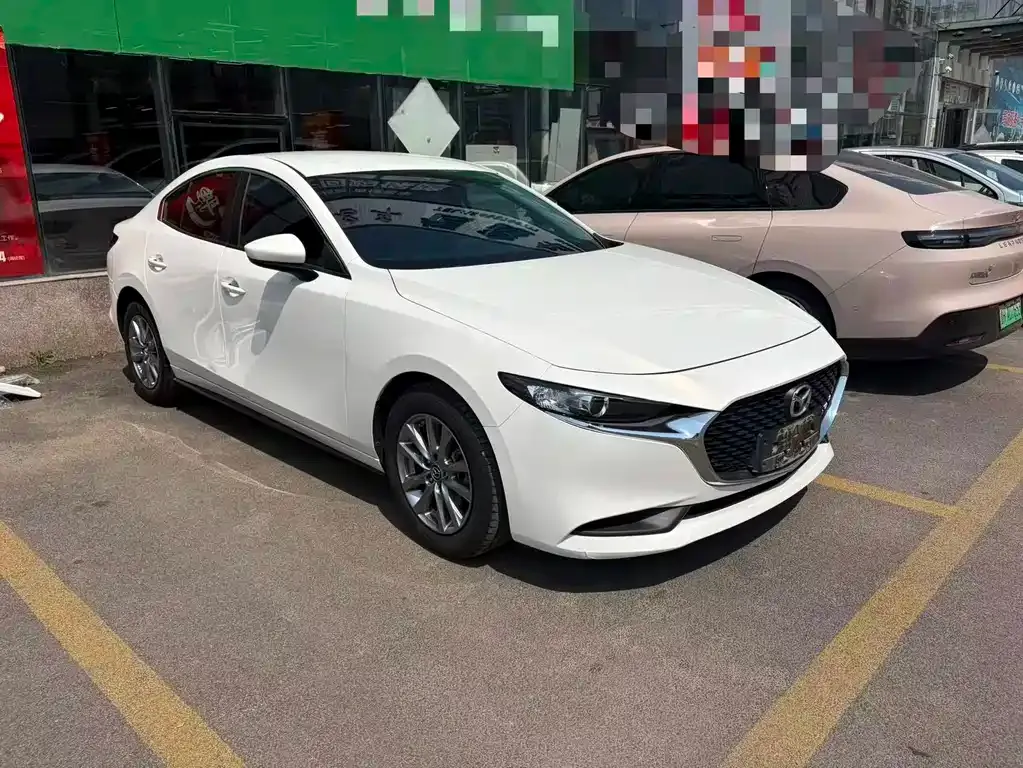 Mazda 3 Axela — фото 4