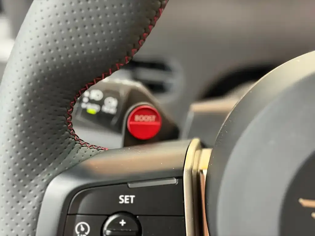 MINI JCW Electric 2025 из CN, фото 4