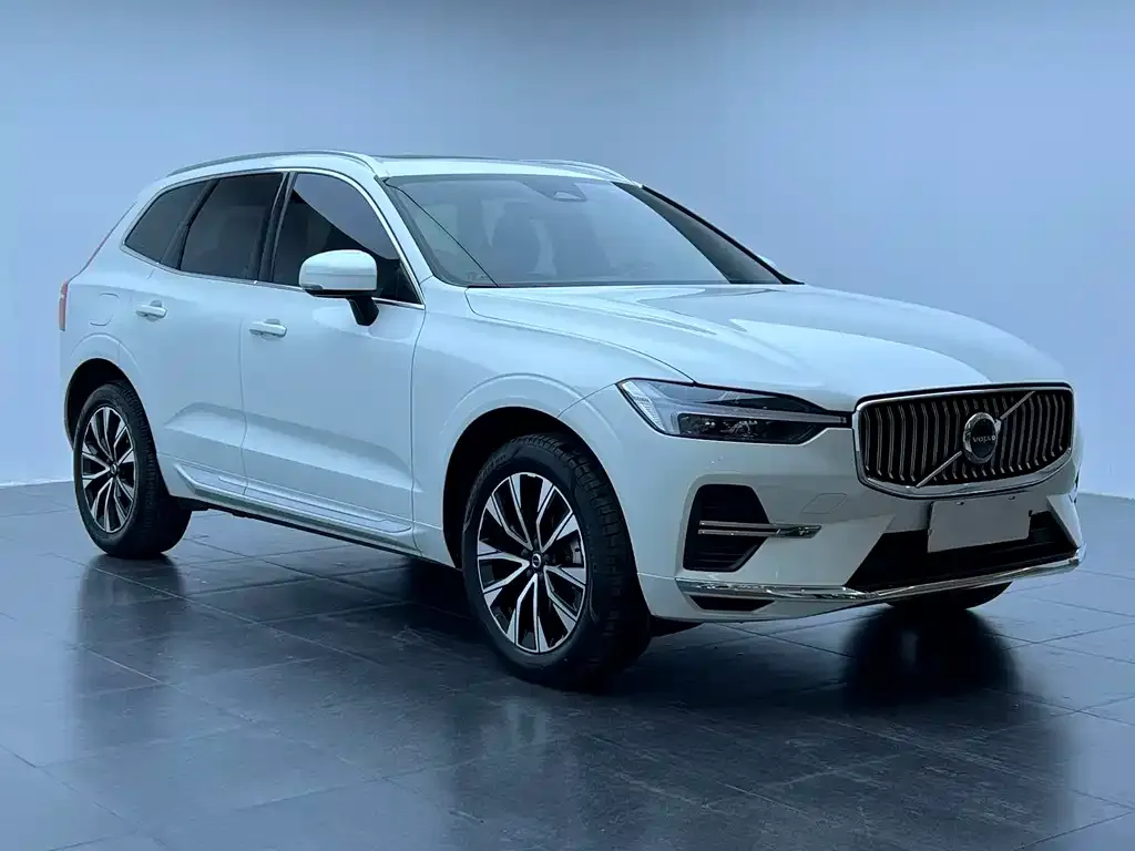 Volvo XC60 — фото 6