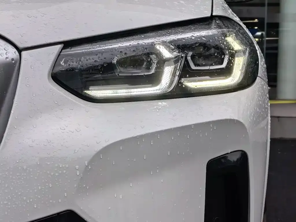 BMW X3 — фото 10