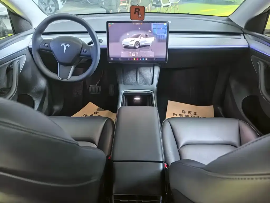 Tesla Model Y — фото 6