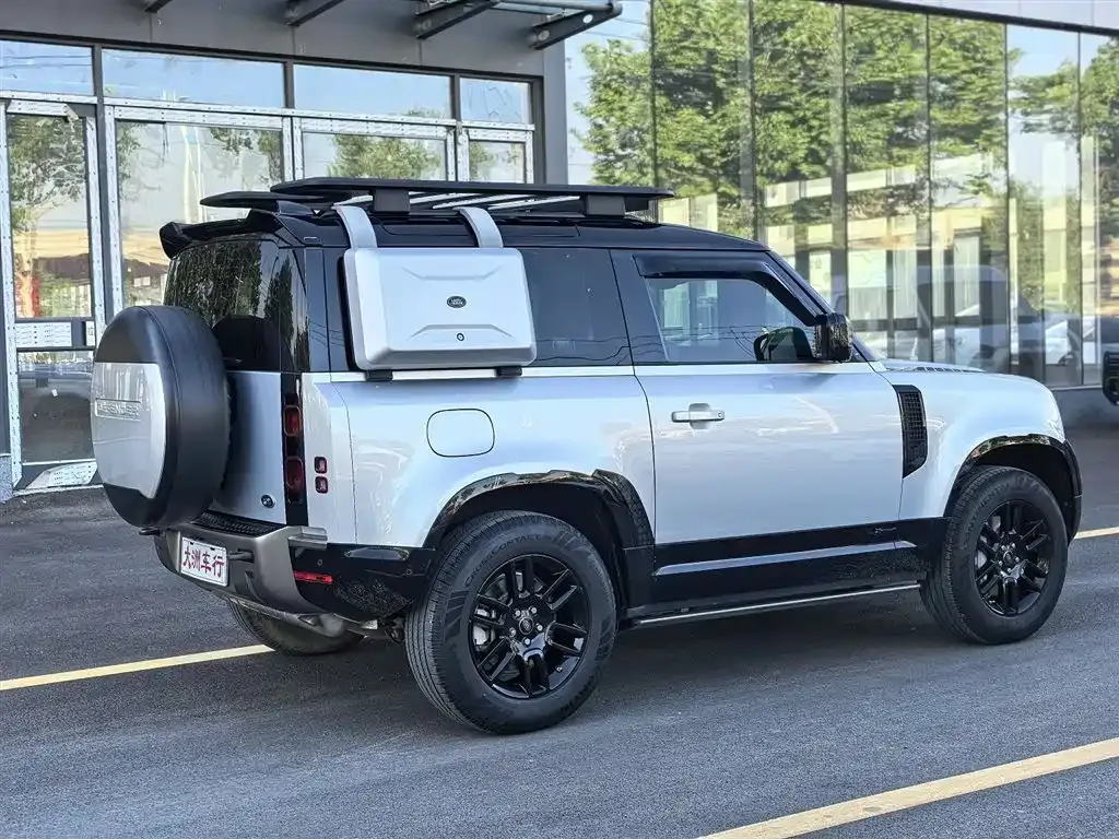 Land Rover Defender — фото 6