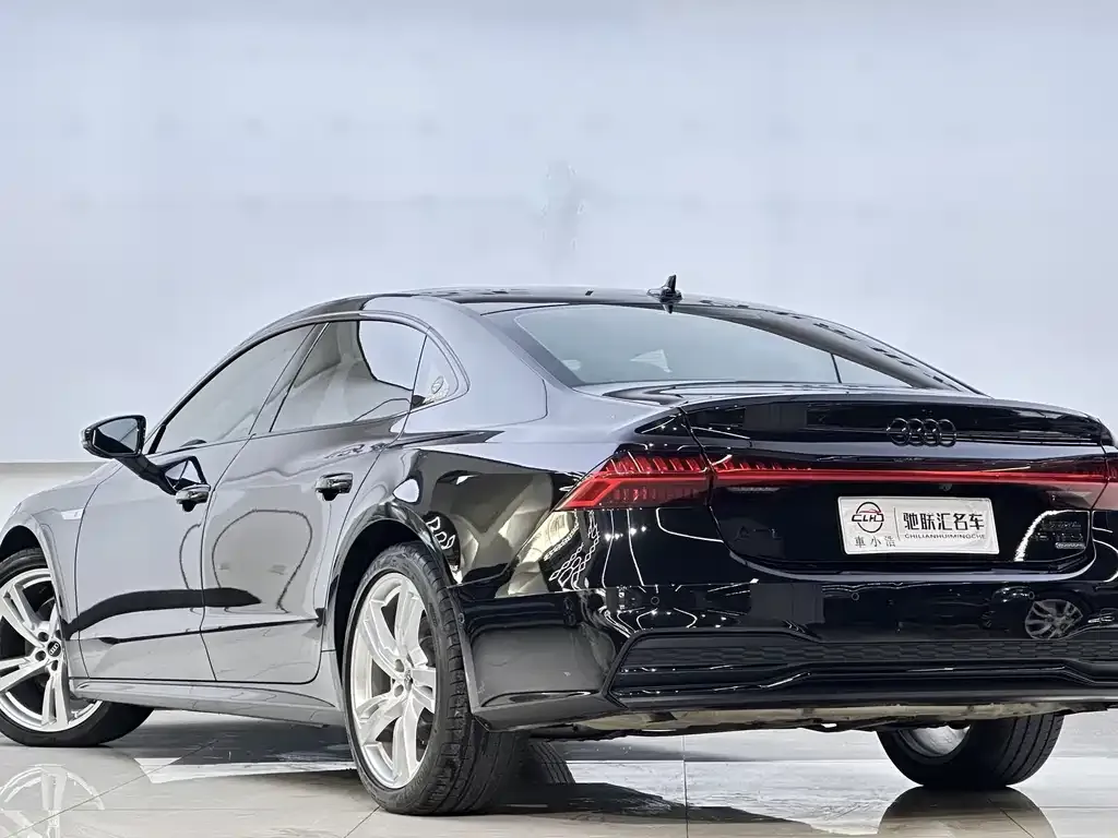 Audi A7L — фото 5