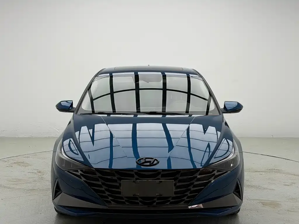 Hyundai Elantra — фото 6