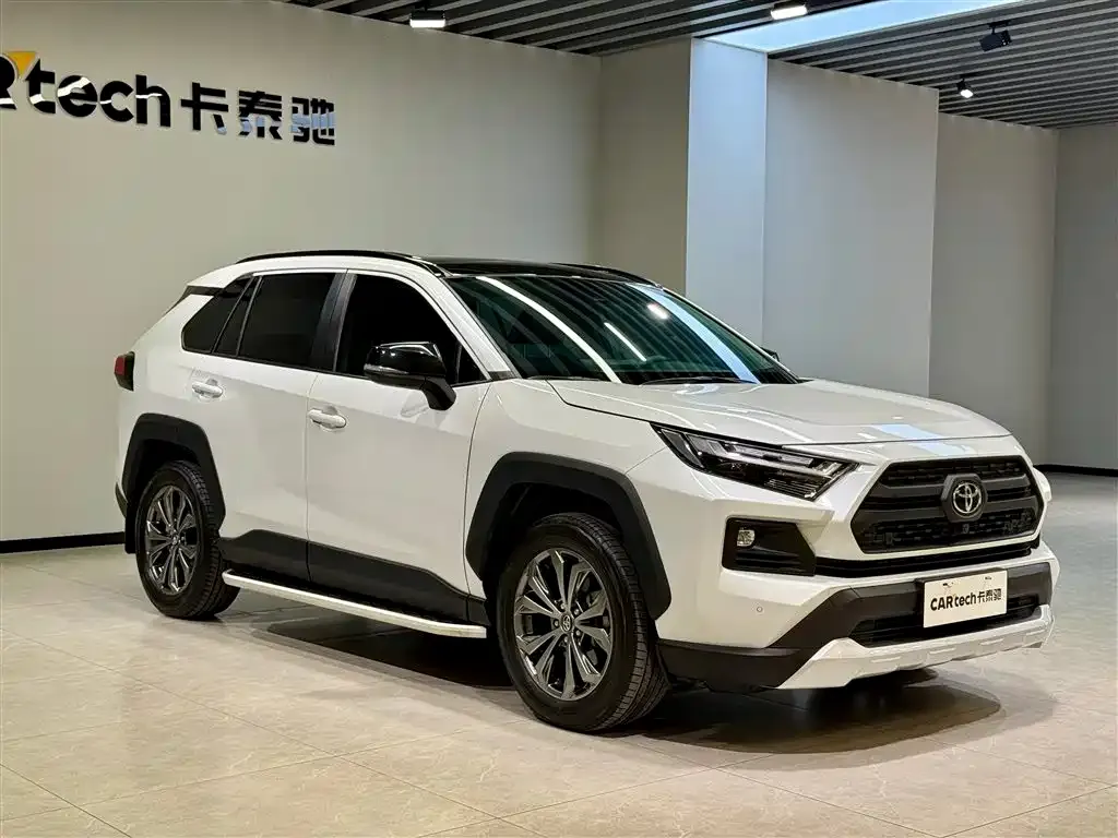 Toyota RAV4 — фото 9