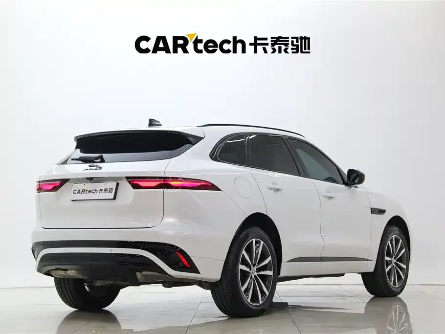 Jaguar F-PACE — фото 8