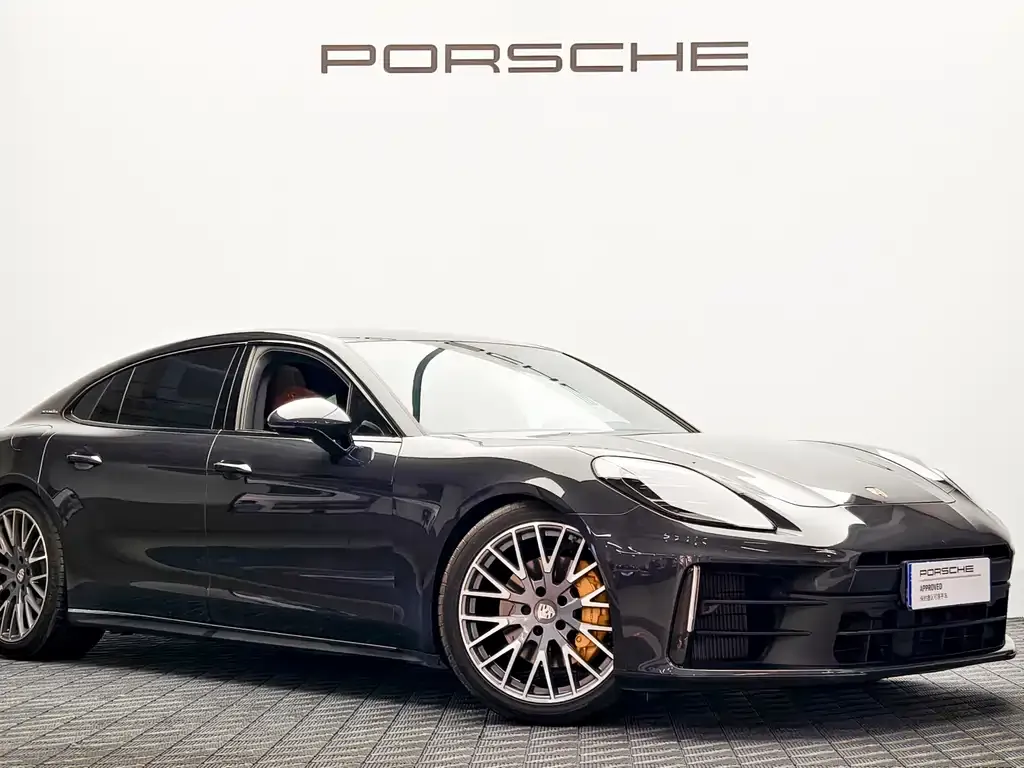 Porsche Panamera — фото 1