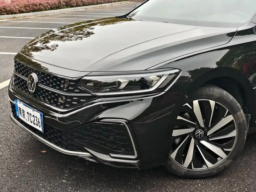 Volkswagen Passat — фото 5