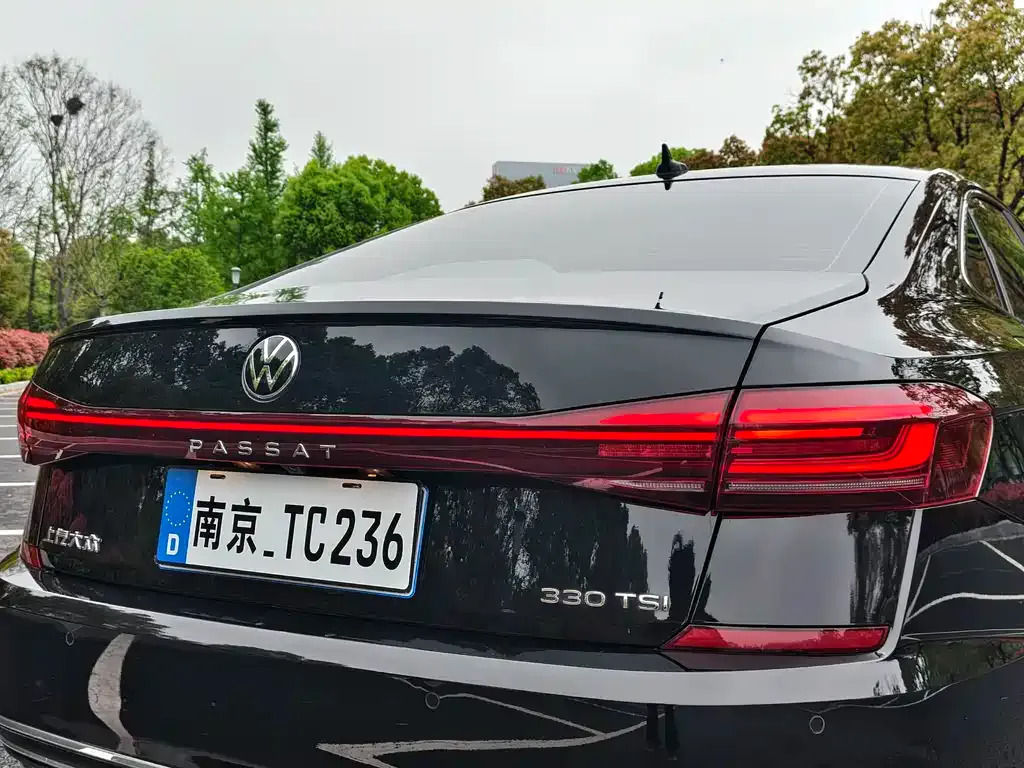 Volkswagen Passat — фото 2