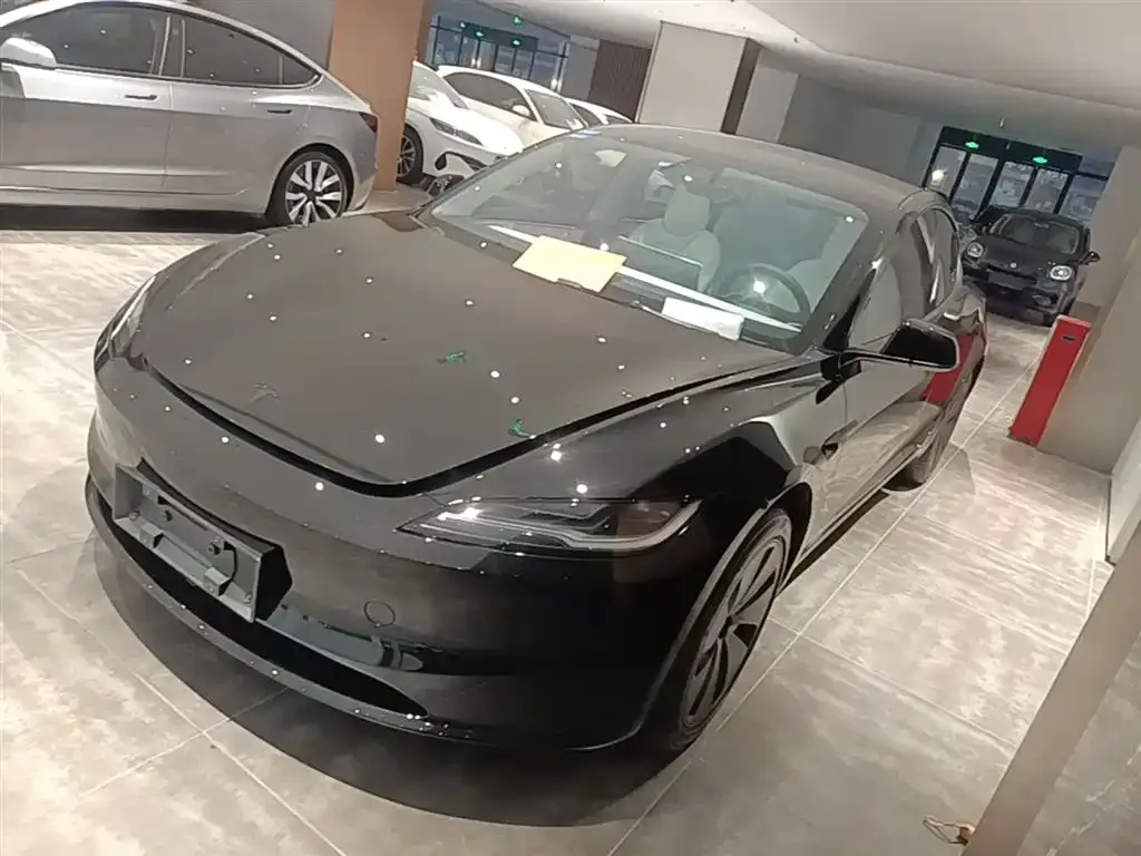 Tesla Model 3 — фото 6