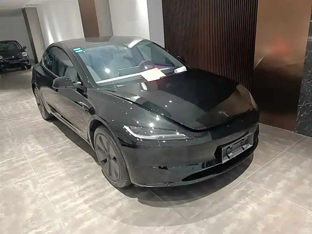 Tesla Model 3 — фото 5