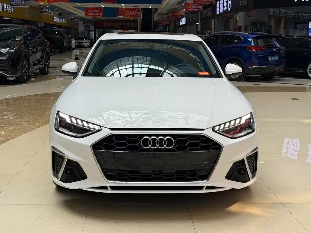 Audi A4L 2021 из CN, фото 7