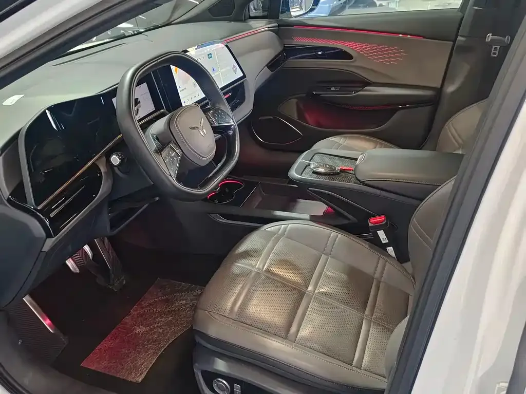 Hongqi EH7 2024 из CN, фото 2
