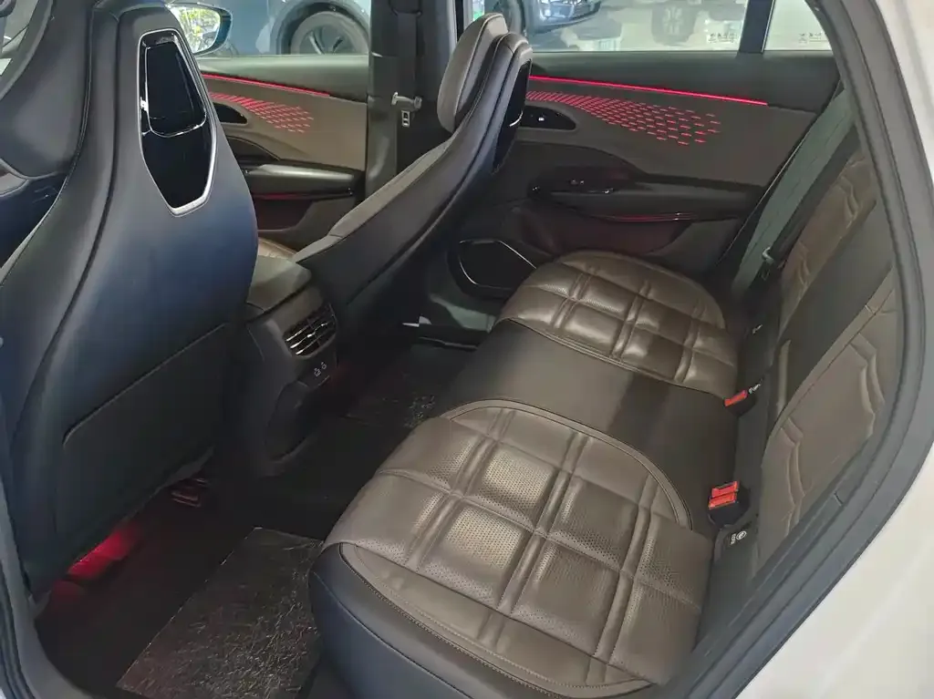 Hongqi EH7 2024 из CN, фото 7