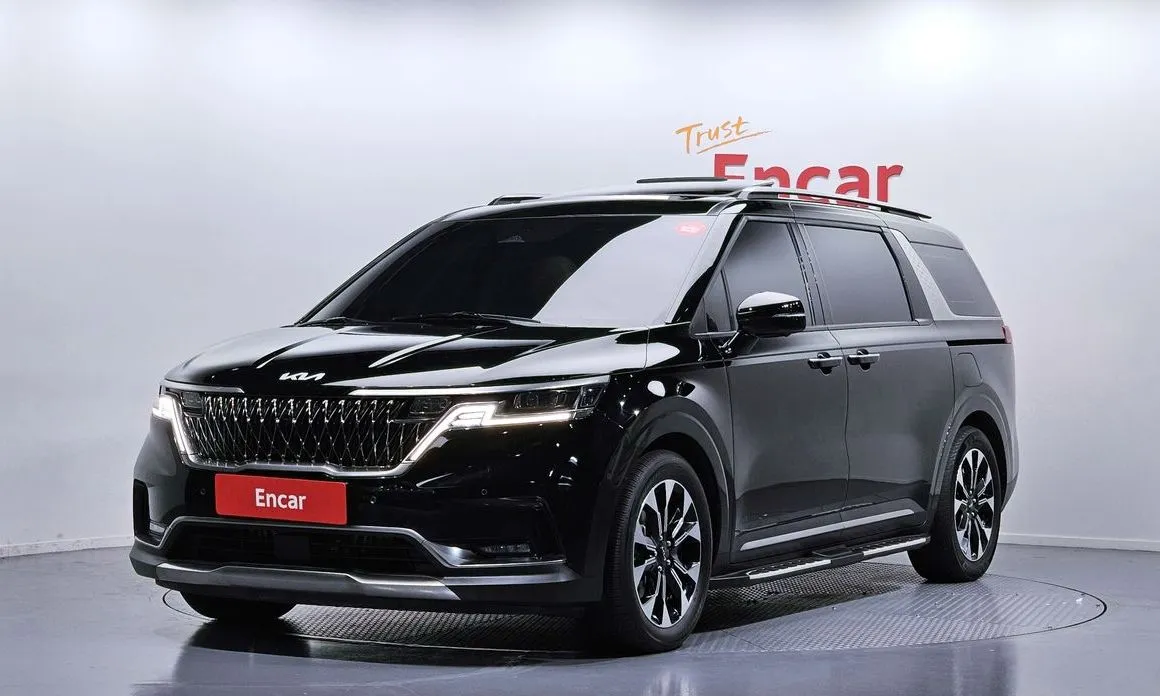 Kia Carnival — фото 1