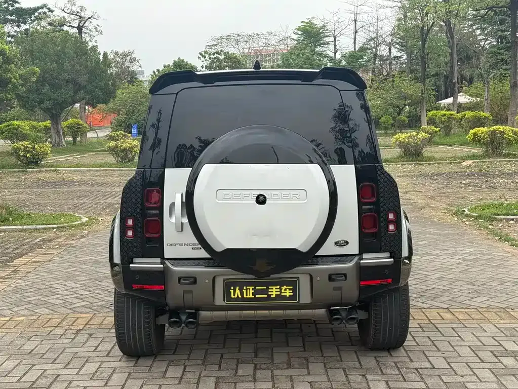 Land Rover Defender — фото 9