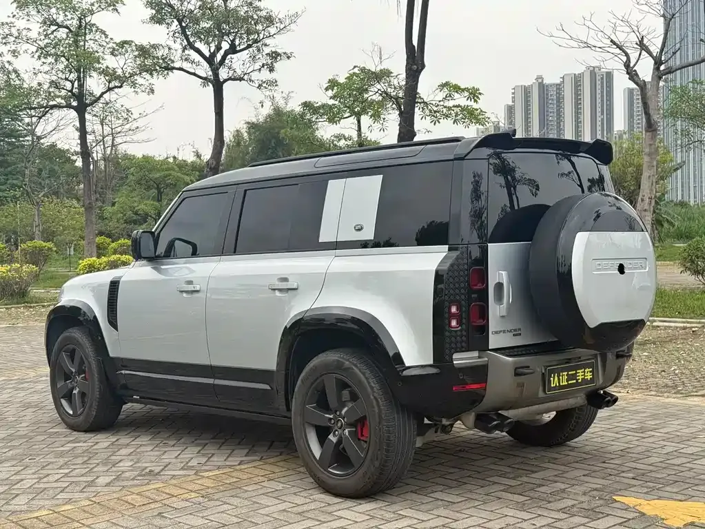 Land Rover Defender — фото 7