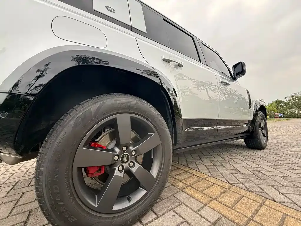 Land Rover Defender — фото 8