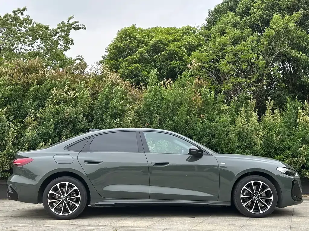 Audi A5L — фото 9