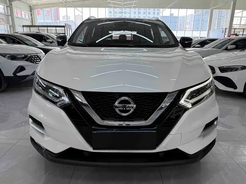 Nissan Qashqai — фото 9
