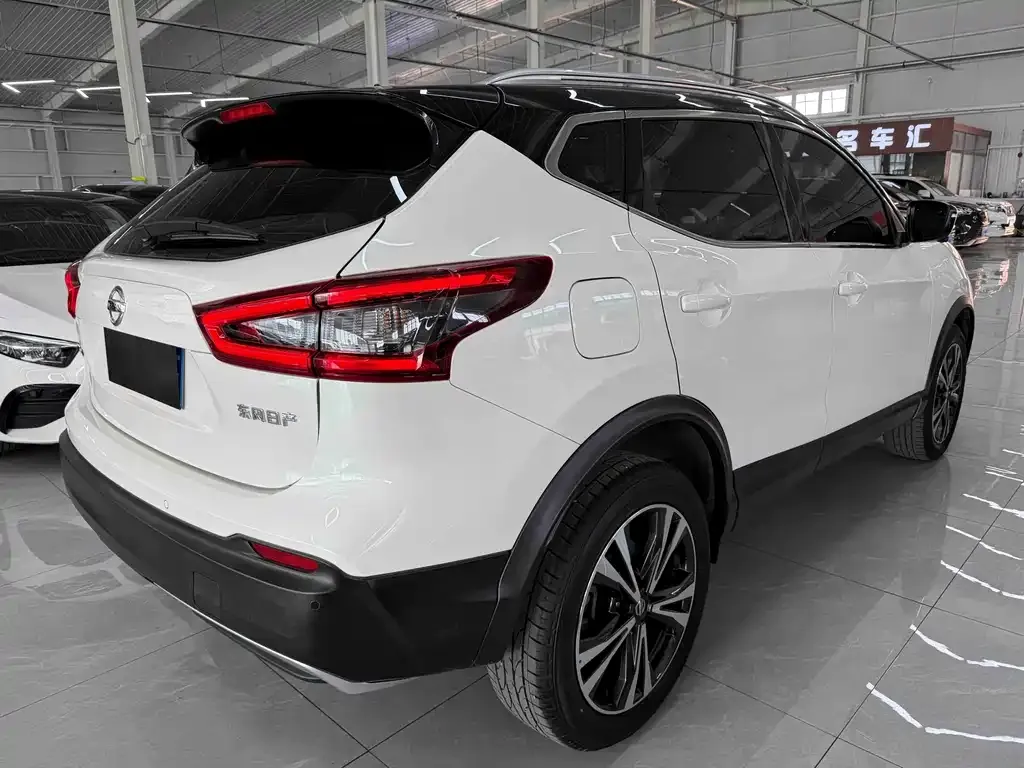 Nissan Qashqai — фото 2