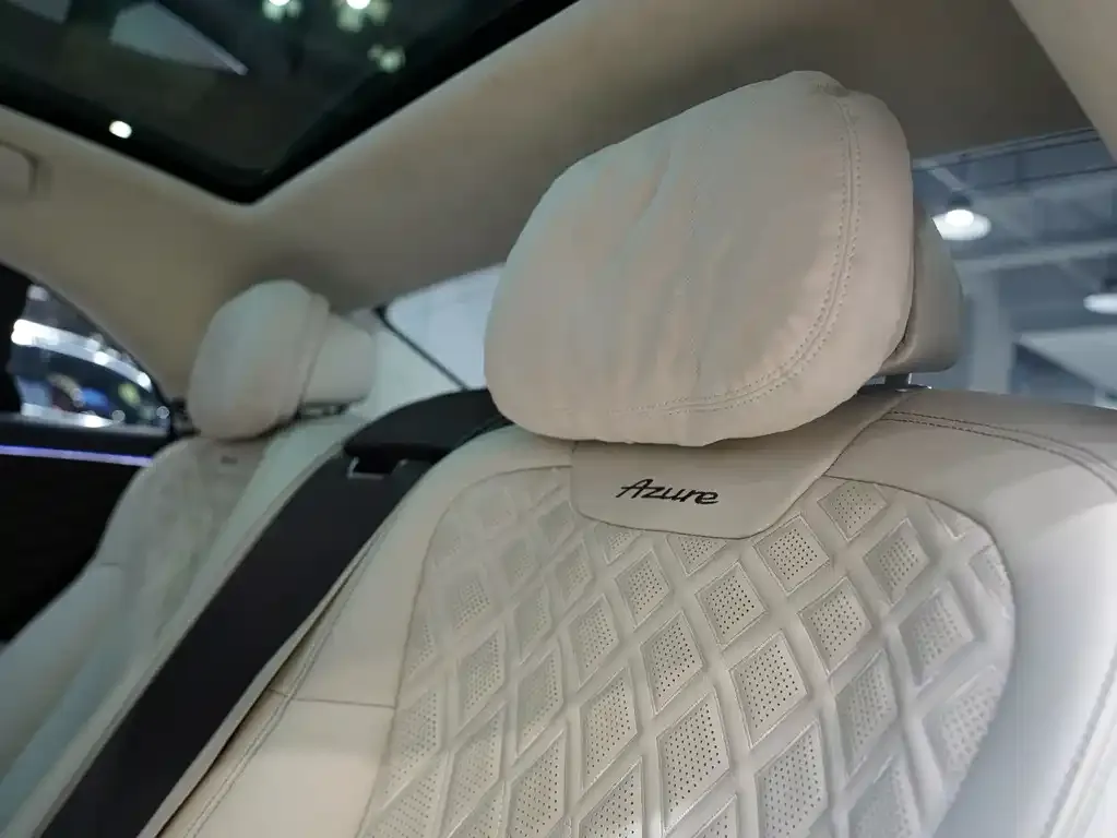 Bentley Flying Spur — фото 4