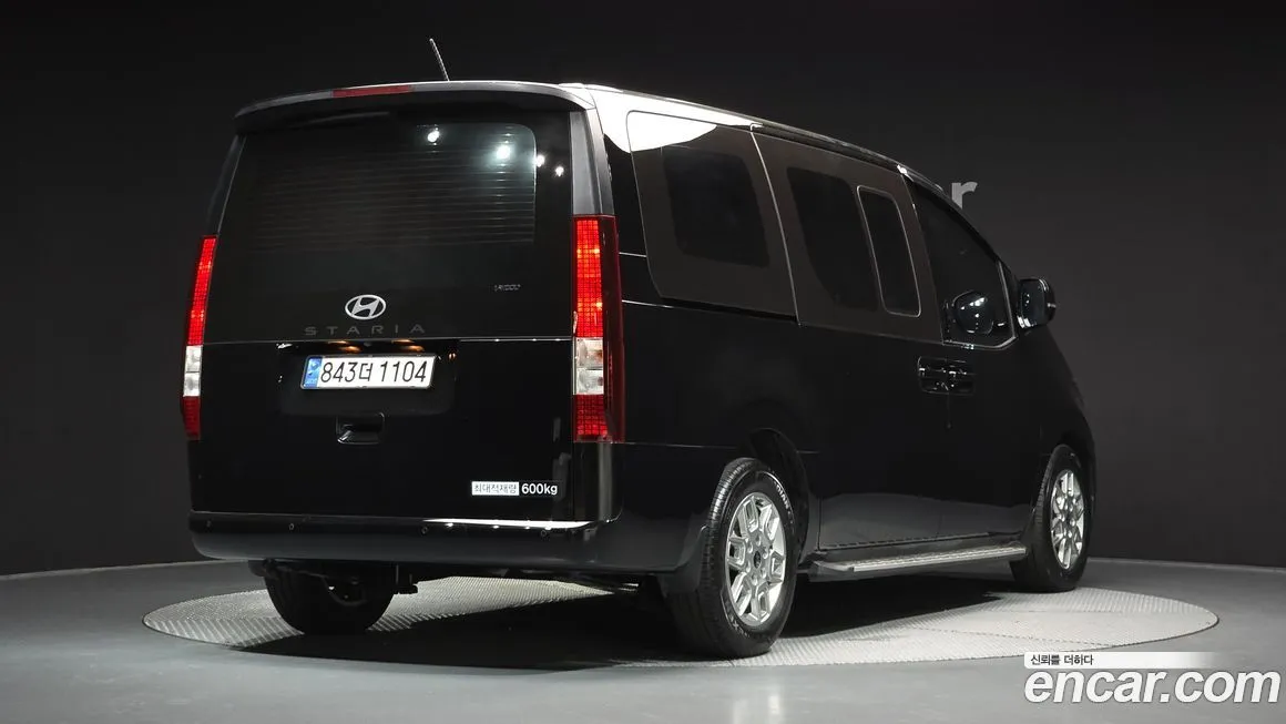 Hyundai Staria — фото 2