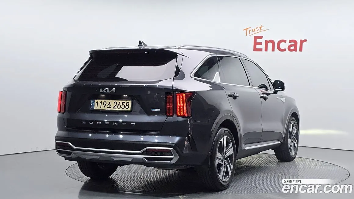Kia Sorento — фото 9