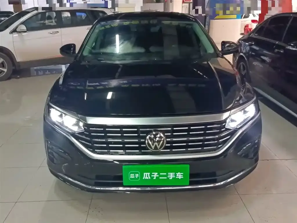 Volkswagen Passat — фото 10