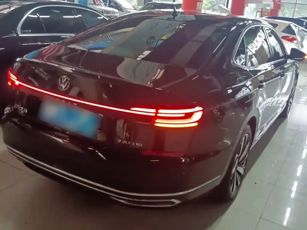 Volkswagen Passat — фото 5
