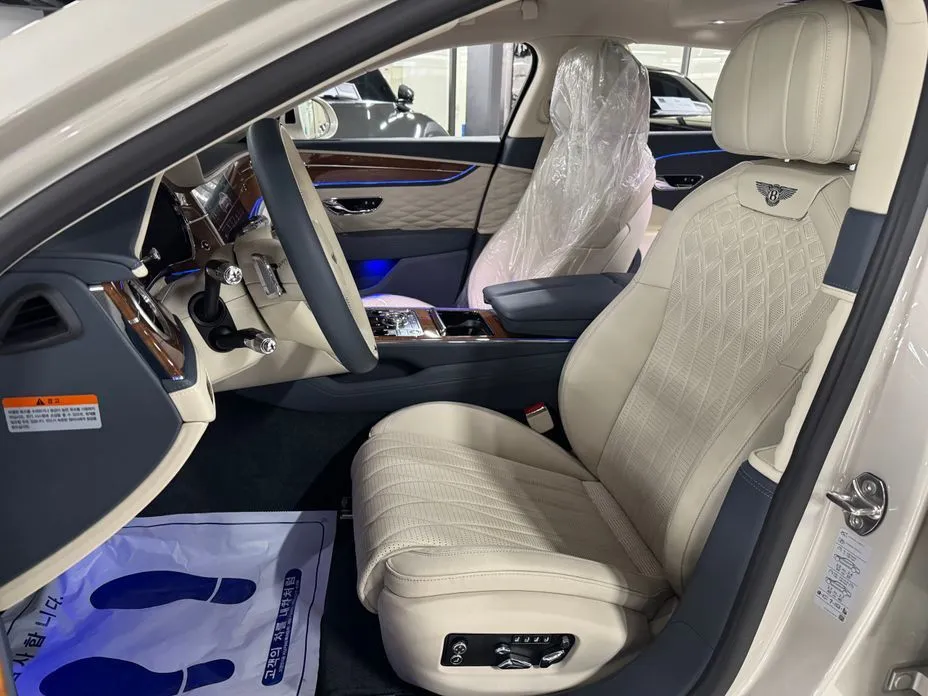Bentley Flying Spur — фото 6