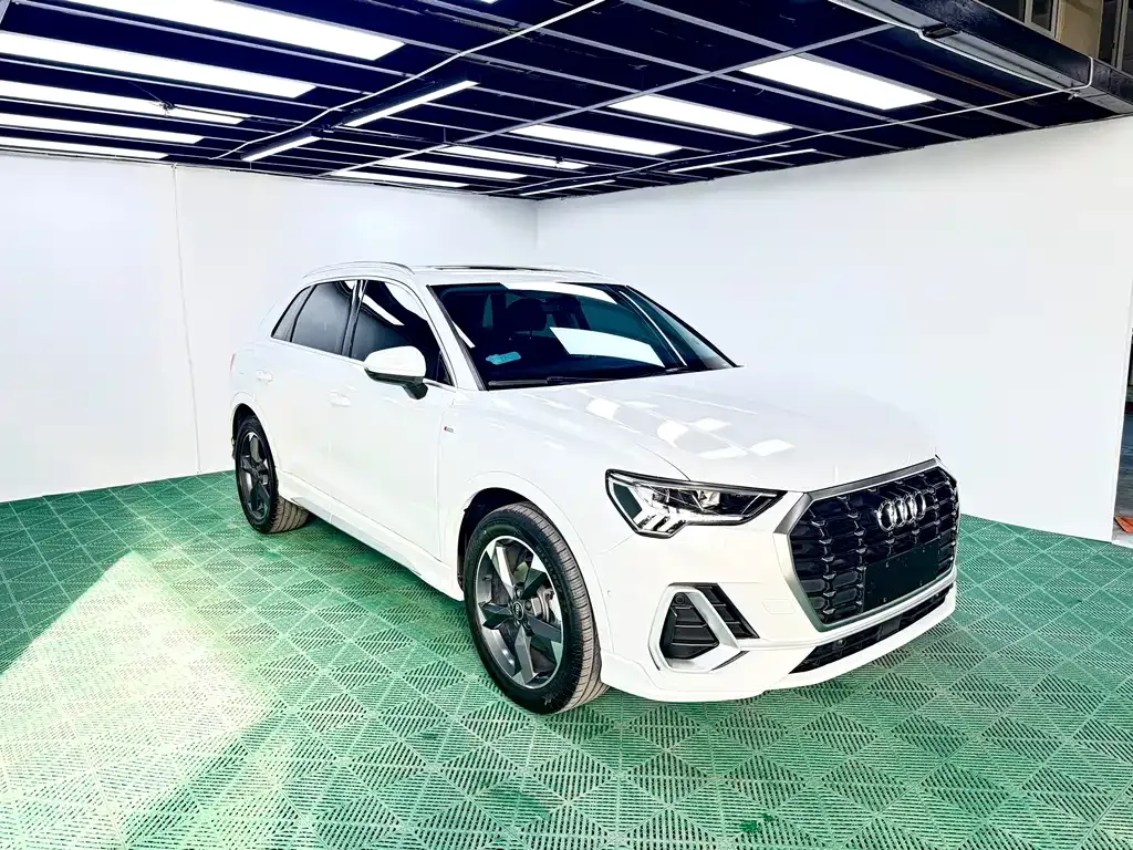 Audi Q3 — фото 3