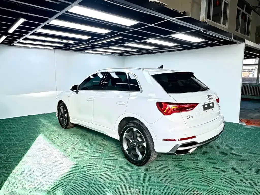 Audi Q3 — фото 4