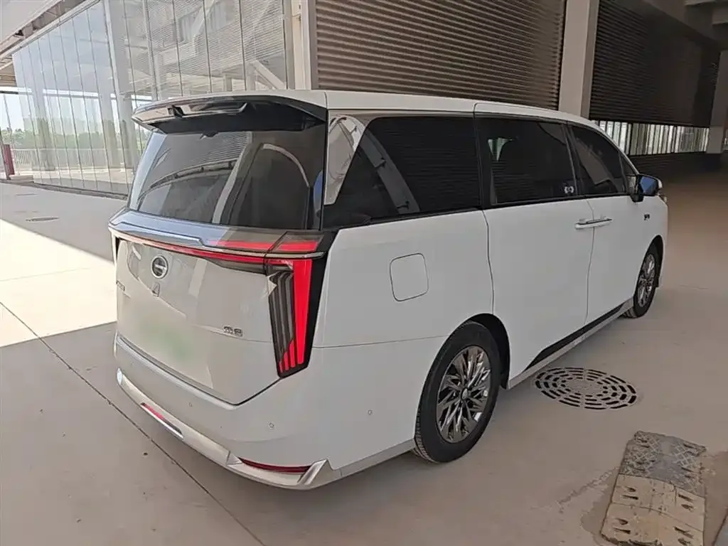 GAC Motor Trumpchi M8 — фото 10